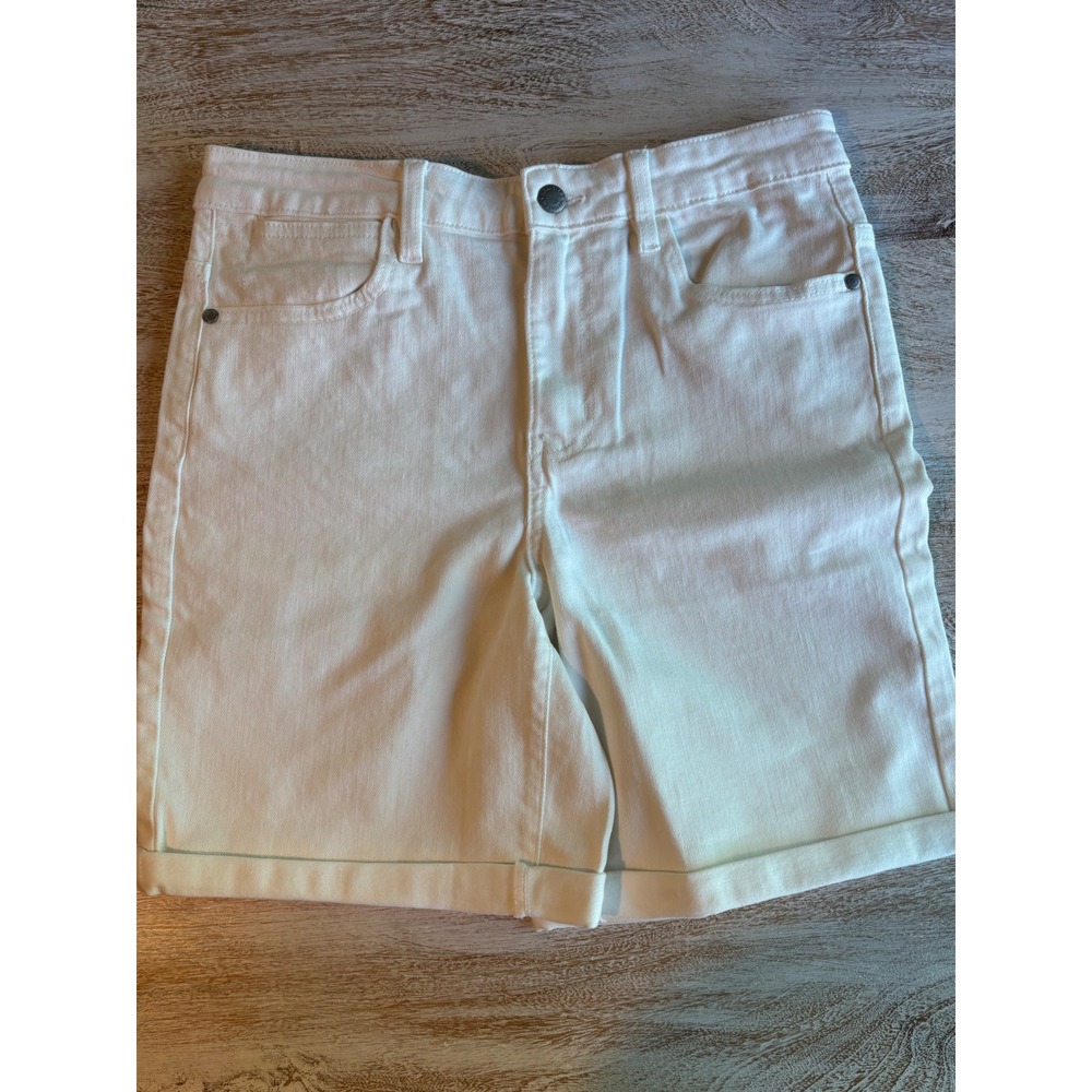 NWT Wrangler Denim Shorts Womens SIZE 4 White High Rise Rolled Inseam 1960923